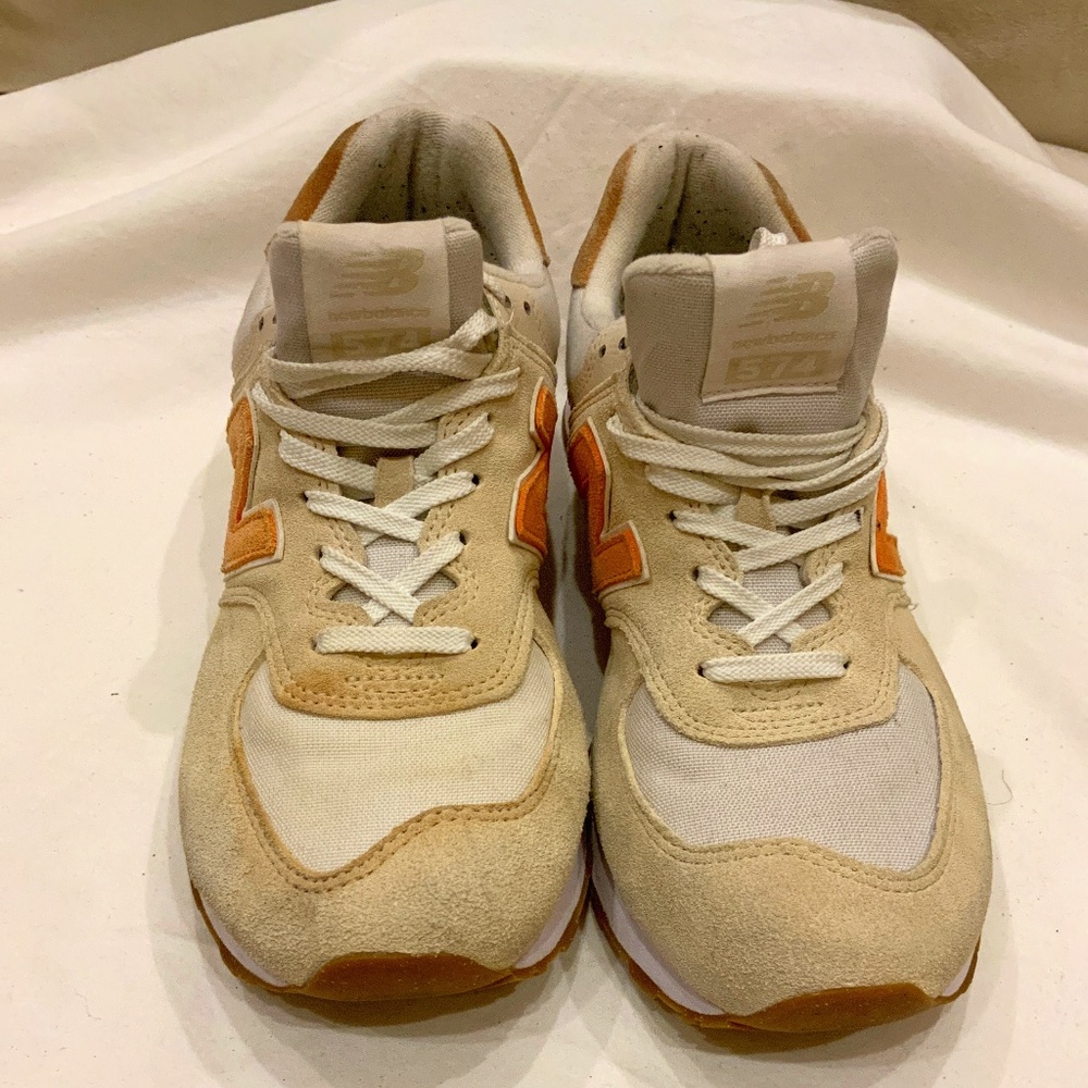 New balance women’s 574 V2 Calm Taup New Mimbus Cloud Peach Tan size 11m